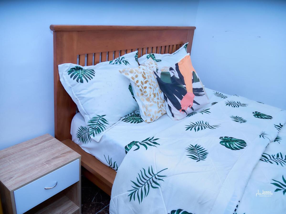 Naiveli-Palm Appartement Meuble Sobre Et Chic Douala Extérieur photo