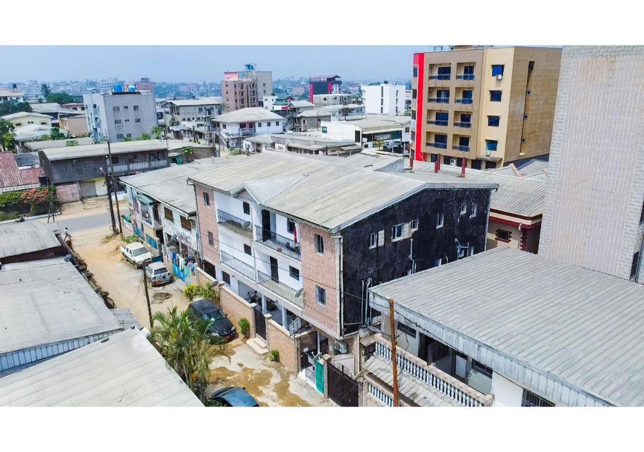 Naiveli-Palm Appartement Meuble Sobre Et Chic Douala Extérieur photo