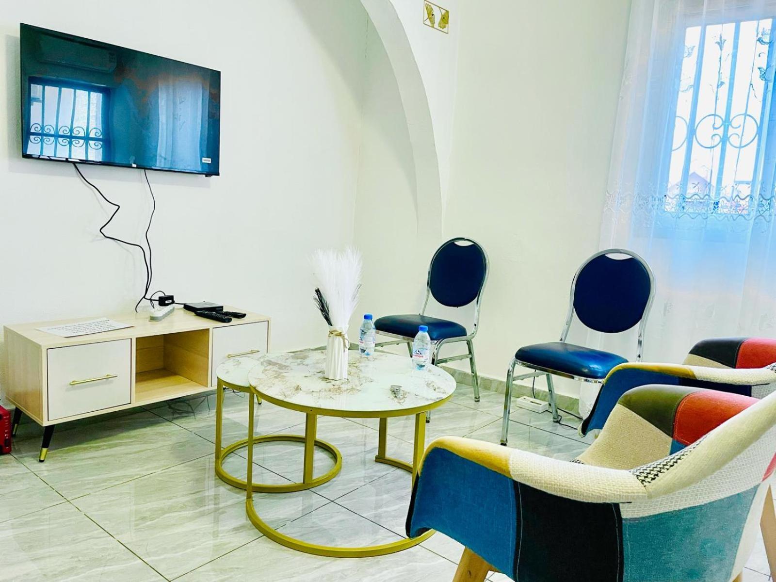 Naiveli-Palm Appartement Meuble Sobre Et Chic Douala Extérieur photo
